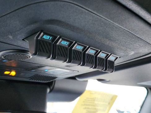 New 2025 Ford Bronco Badlands image 24