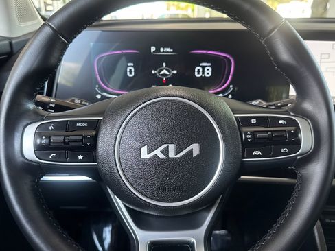 Used 2024 Kia Sportage EX FWD image 15
