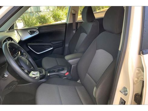 Used 2024 Kia Soul LX w/ Option Group 015 image 24