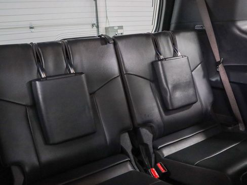 Used 2024 Lexus GX 550 w/ Accessory Package (31) AWD/4WD image 32