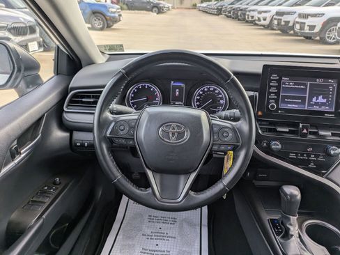Used 2023 Toyota Camry SE image 19