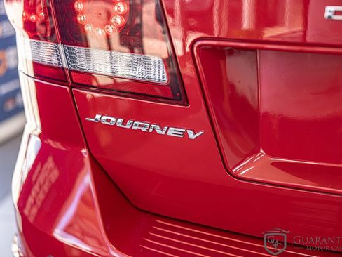 Used 2020 Dodge Journey Crossroad FWD image 13