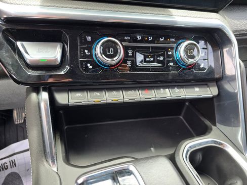 Used 2022 GMC Sierra 1500 Denali AWD/4WD image 31