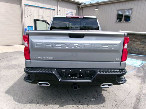 Used 2025 Chevrolet Silverado 1500 LT Trail Boss w/ LT Trail Boss Premium Package AWD/4WD image 4