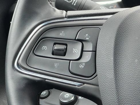 Used 2025 Buick Envista Sport Touring w/ Convenience I Package FWD image 14