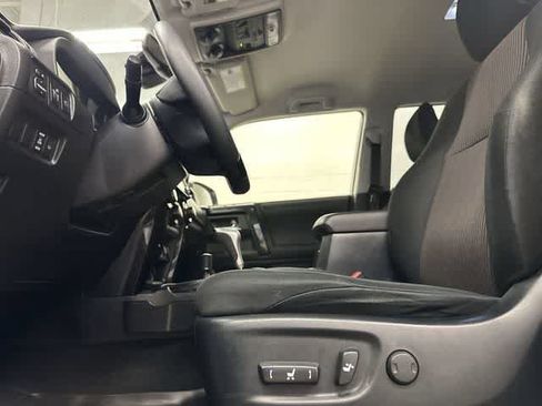 Used 2024 Toyota 4Runner TRD Off-Road AWD/4WD image 27