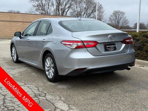 Used 2020 Toyota Camry LE image 5
