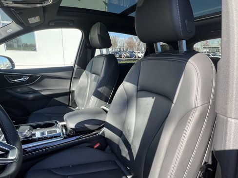 Certified 2025 Audi Q7 2.0T Premium w/ Convenience Plus Package image 16