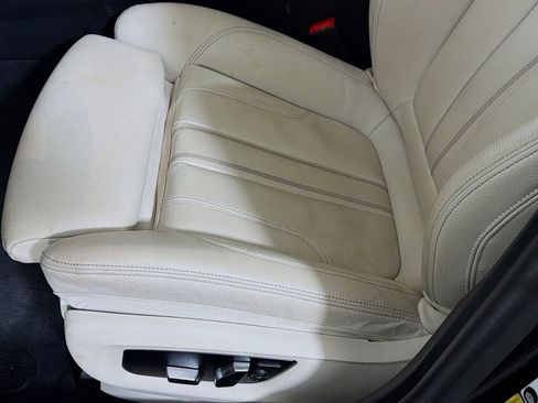 Used 2023 BMW 540i xDrive w/ Executive Package image 23