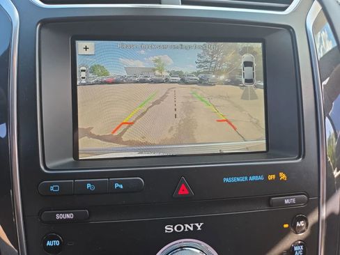Used 2019 Ford Explorer Platinum AWD/4WD image 39