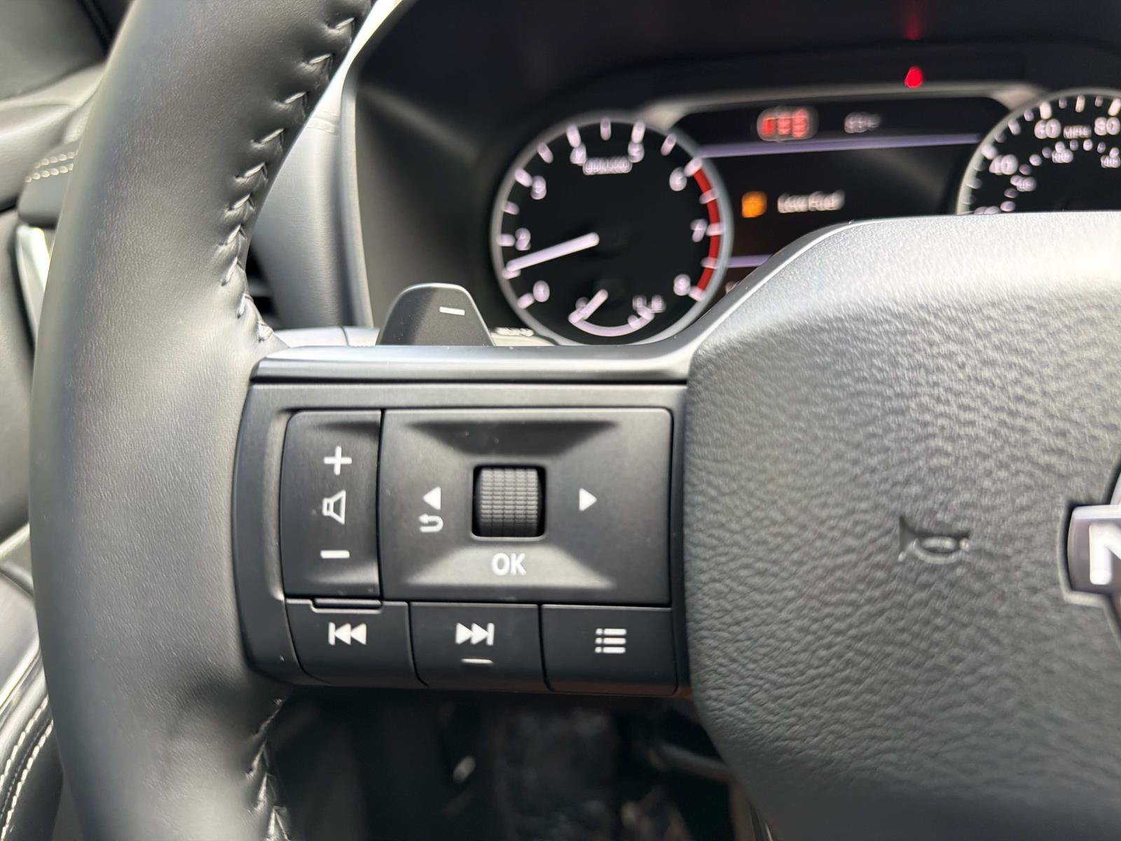 Used 2026 Nissan Rogue SV FWD image 18