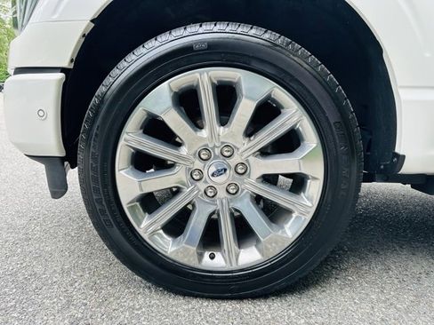 Used 2022 Ford F150 Limited image 30