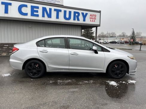 Used 2013 Honda Civic LX image 17