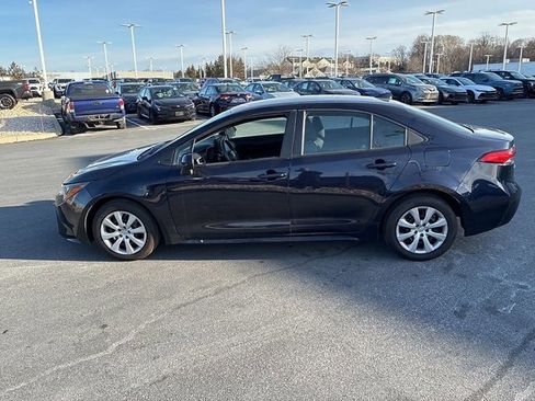 Used 2022 Toyota Corolla LE image 13