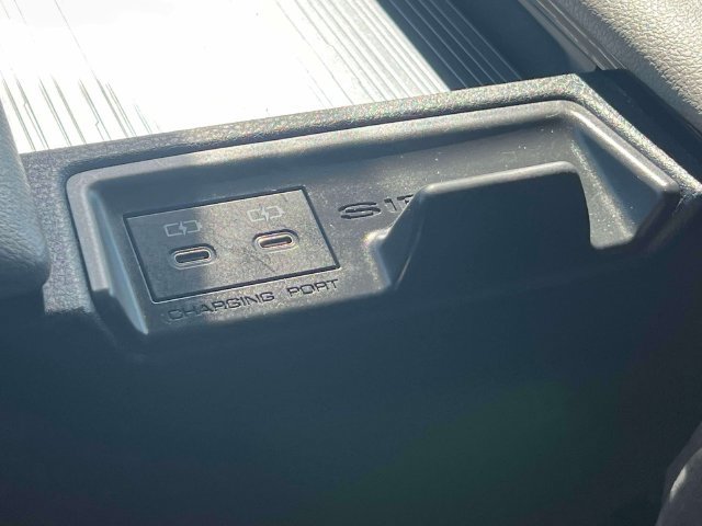 Certified 2025 Toyota Sienna XLE FWD image 18