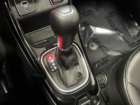 Used 2021 Jeep Compass Latitude FWD image 19
