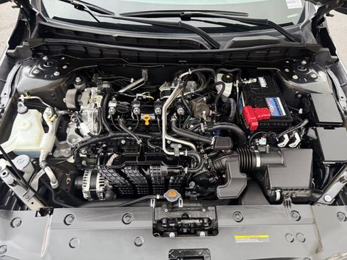 Used 2024 Nissan Altima 2.5 S FWD image 18