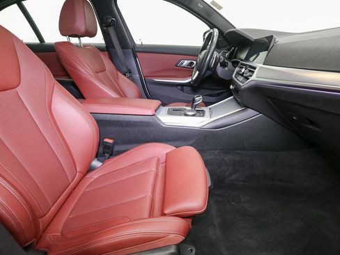 Used 2022 BMW 330i xDrive 330i xDrive w/ Convenience Package image 17