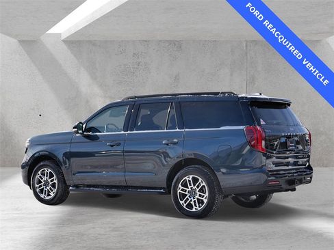 Used 2025 Ford Expedition Active image 4