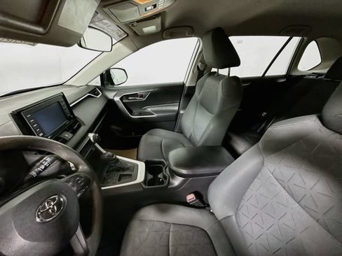 Used 2020 Toyota RAV4 XLE FWD image 18