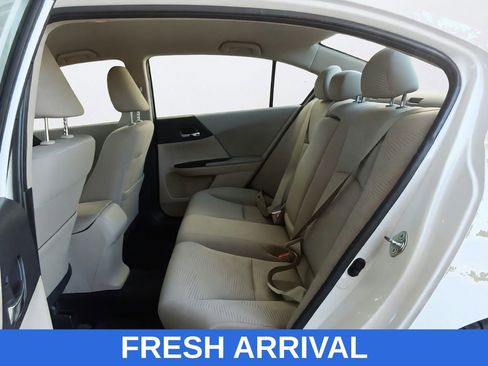 Used 2017 Honda Accord LX image 32