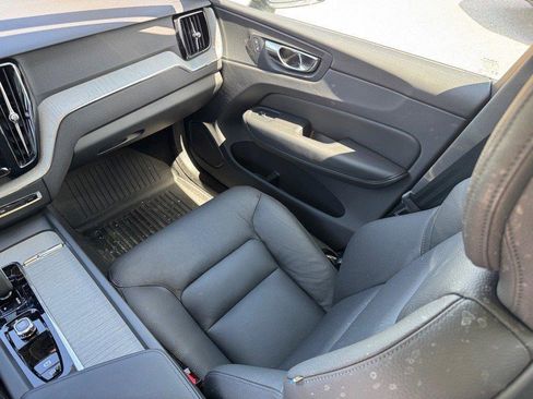 Certified 2025 Volvo XC60 B5 Plus w/ Protection Package Premier image 17