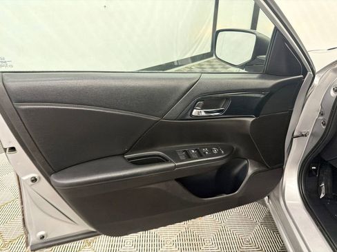 Used 2014 Honda Accord Sport image 11