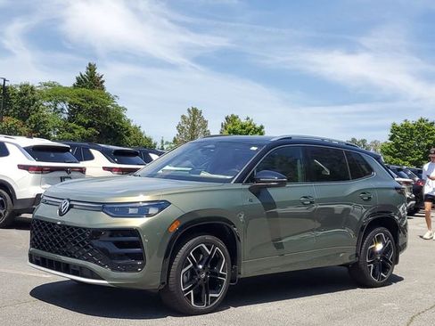 New 2026 Volkswagen Tiguan SEL R-Line AWD/4WD image 1
