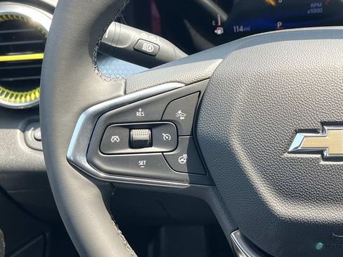 New 2026 Chevrolet Trax LT w/ LT Convenience Package FWD image 16