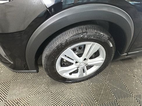 Used 2025 Nissan Kicks Play S FWD image 9
