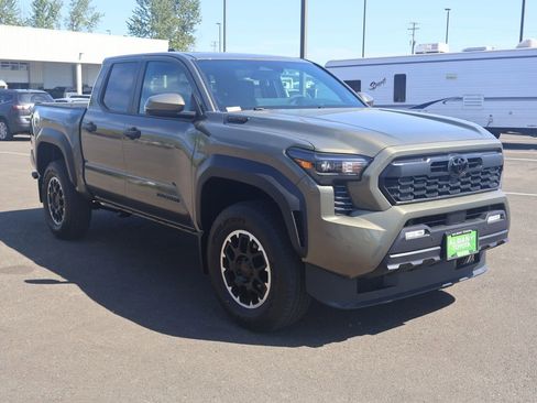 New 2026 Toyota Tacoma TRD Off-Road w/ TRD Off Road Upgrade Package AWD/4WD image 10