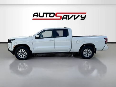 Used 2022 Nissan Frontier SV w/ Technology Package image 4