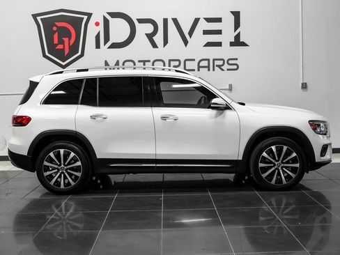 Used 2021 Mercedes-Benz GLB 250 w/ Premium Package image 8