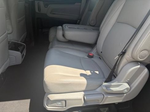 Used 2019 Honda Odyssey EX-L image 11