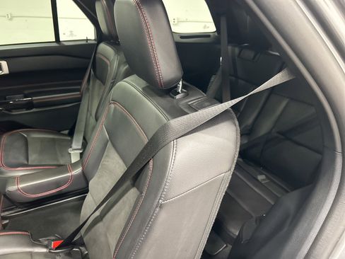 Used 2023 Ford Explorer ST-Line w/ Class IV Trailer Tow Package image 23