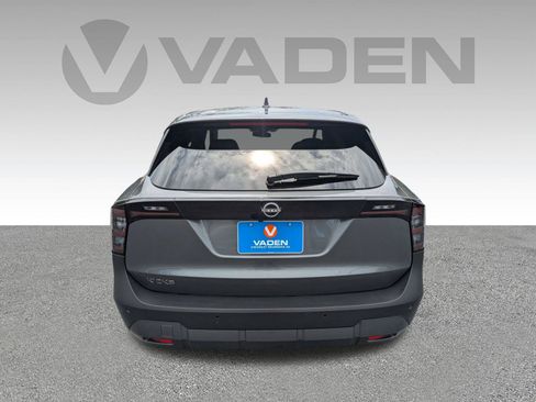 Used 2025 Nissan Kicks SV w/ Charging Package FWD image 27
