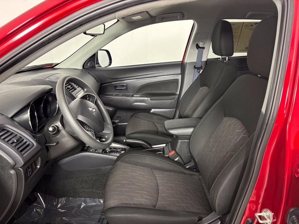 Used 2025 Mitsubishi Outlander Sport ES AWD/4WD image 16