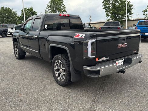 Used 2015 GMC Sierra 1500 SLT w/ All-Terrain Package AWD/4WD image 7