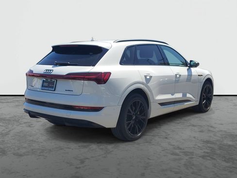 Used 2022 Audi e-tron Chronos AWD/4WD image 4