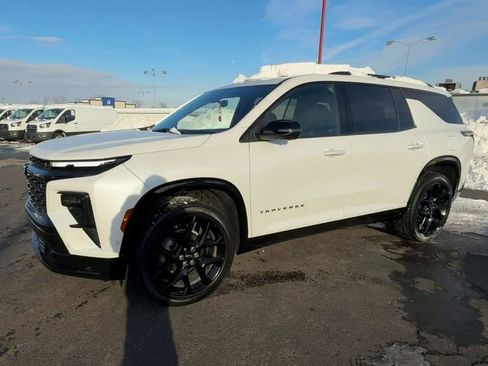 Used 2024 Chevrolet Traverse RS w/ LPO, Floor Liner Package image 4