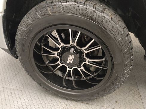 Used 2022 RAM 1500 Classic SLT RWD image 31
