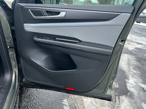 Used 2024 Volkswagen Atlas Peak Edition SE image 37