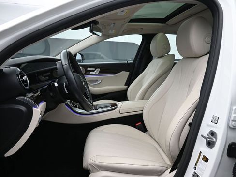 Used 2022 Mercedes-Benz E 350 4MATIC Sedan image 10