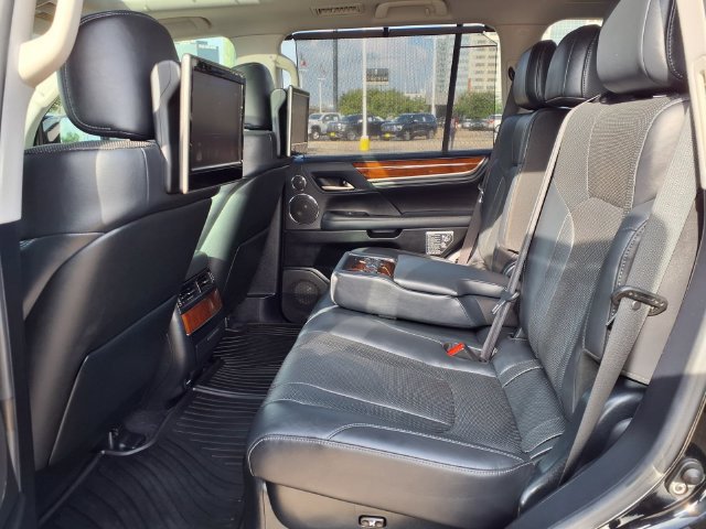Used 2018 Lexus LX 570 4WD w/ Luxury Package image 5