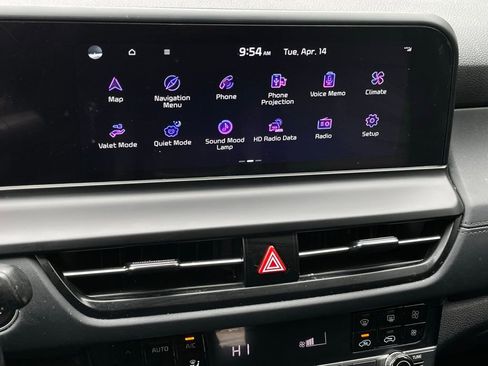 Used 2024 Kia Seltos EX image 17