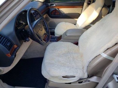 Used 1993 Mercedes-Benz 300 SD Sedan image 3