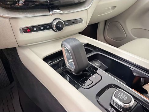 Certified 2023 Volvo XC60 B5 Plus w/ Climate Package AWD/4WD image 16