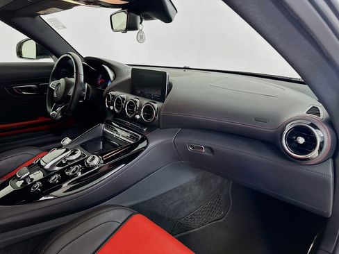 Used 2018 Mercedes-Benz AMG GT Roadster image 28