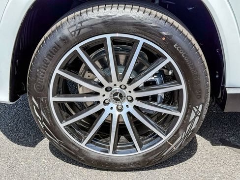 New 2026 Mercedes-Benz GLS 580 4MATIC image 11