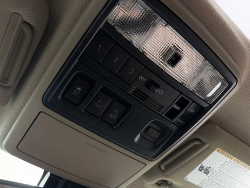 Used 2020 Toyota 4Runner Limited AWD/4WD image 33
